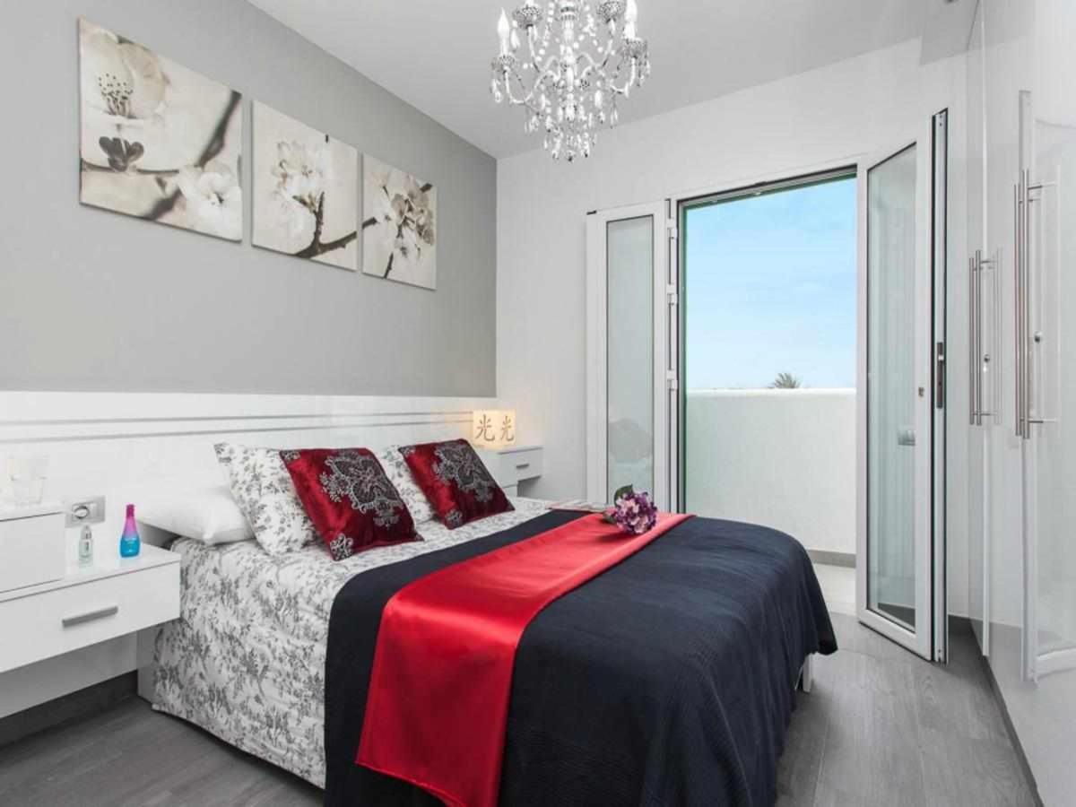 Apartamento Coral Bay By Vacanzy Collection Коральео Экстерьер фото